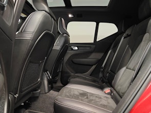 Vehicle image VOLVO XC40 1.5 T5 PiH R-Design