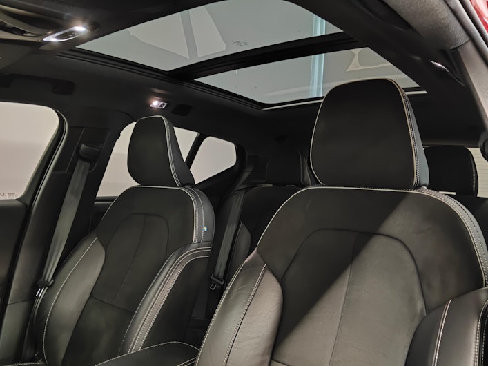 Vehicle image VOLVO XC40