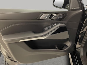 Vehicle image BMW X7 M50i