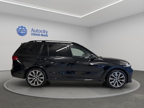 Vehicle image BMW X7 M50i