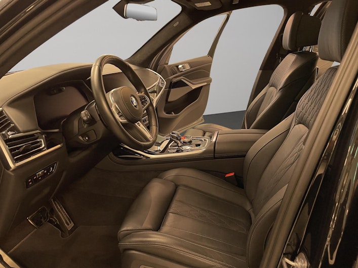 Vehicle image BMW X7