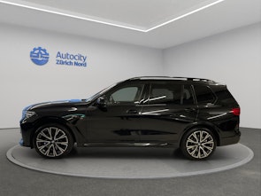 Vehicle image BMW X7 M50i