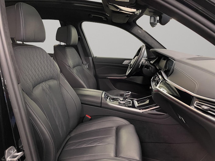 Vehicle image BMW X7