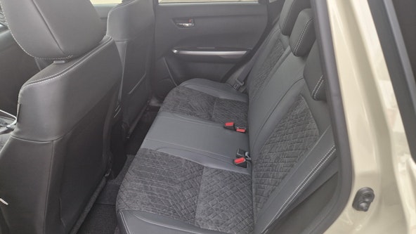 Vehicle image 6 Vehicle image 6