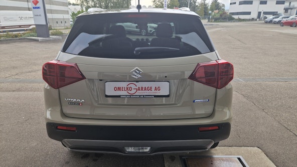 Vehicle image 3 Vehicle image 3