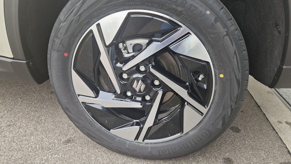 Vehicle image 15 Vehicle image 15