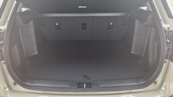 Vehicle image 4 Vehicle image 4