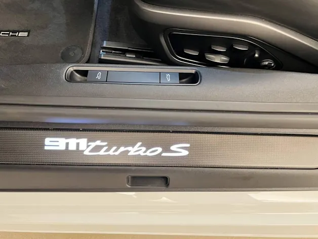 Porsche 911 Turbo S Cabriolet