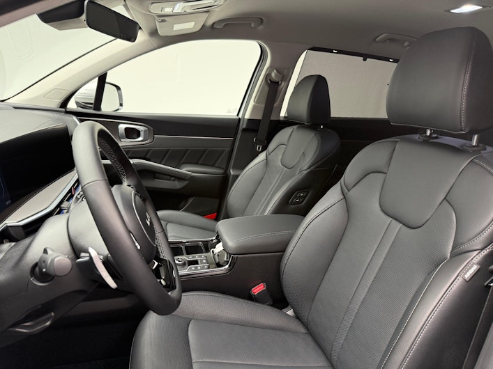 Vehicle image KIA SORENTO