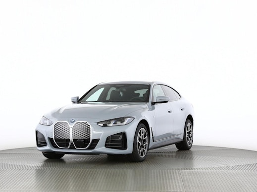 BMW i4 xDrive40 0 BMW i4 xDrive40 0