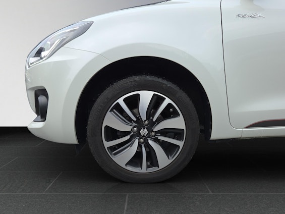 Vehicle image 18 Vehicle image 18