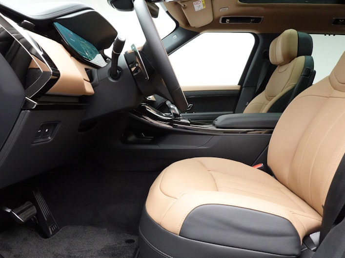 Vehicle image LAND ROVER RANGE ROVER SPORT