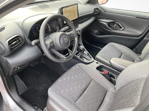 Vehicle image TOYOTA Yaris 1.5 VVT-i HSD Trend