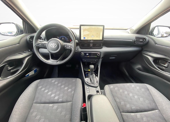 Vehicle image 16 Vehicle image 16