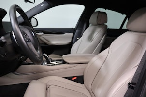 Vehicle image BMW X6 50i xDrive
