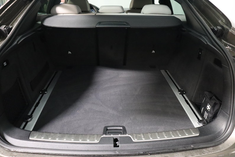 Vehicle image BMW X6