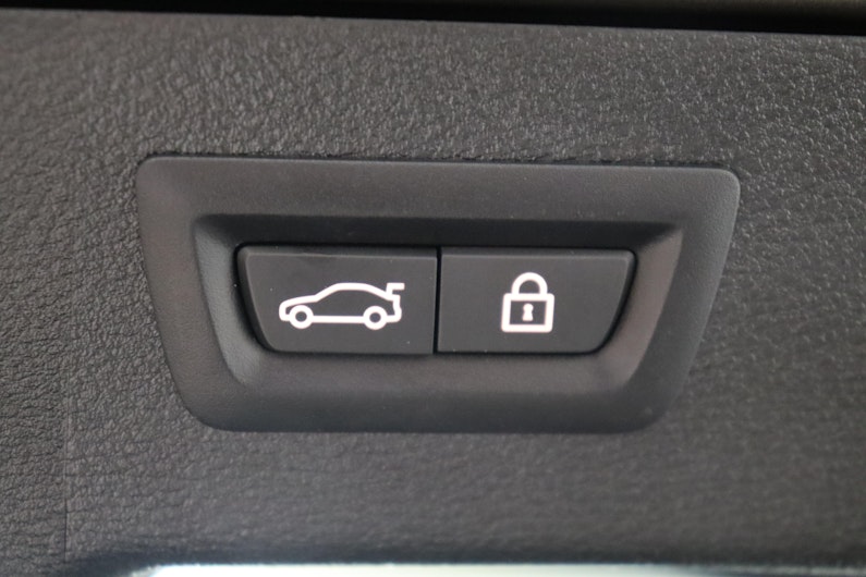 Vehicle image BMW X6