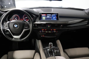 Vehicle image BMW X6 50i xDrive