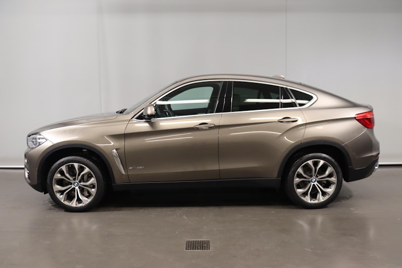 Vehicle image BMW X6