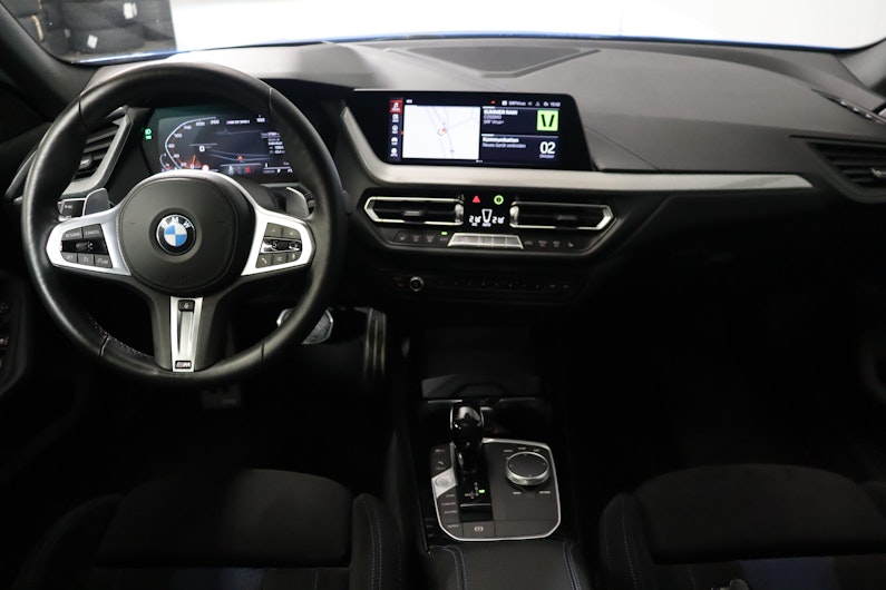 Vehicle image BMW 2 SERIES