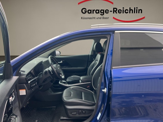 Vehicle image 9 Vehicle image 9