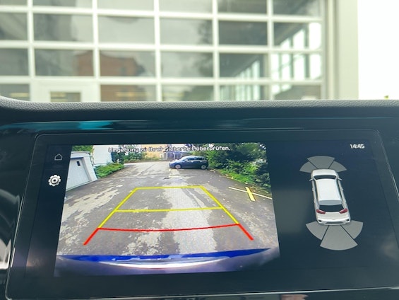 Vehicle image 19 Vehicle image 19