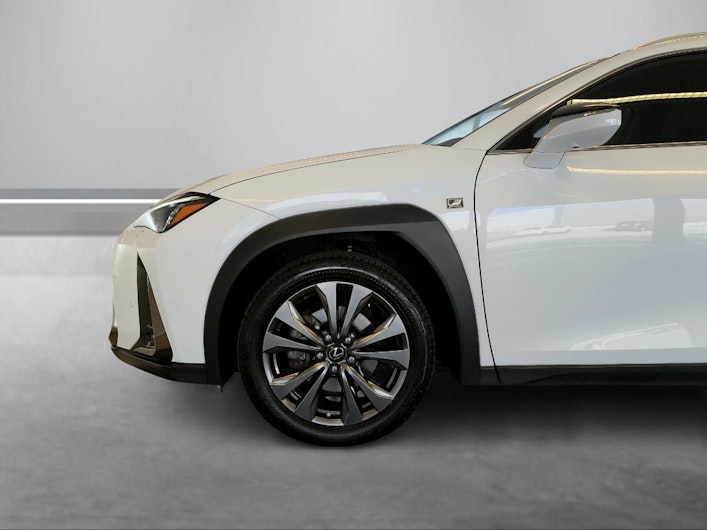 Vehicle image LEXUS UX