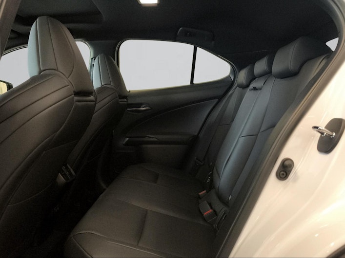 Vehicle image LEXUS UX