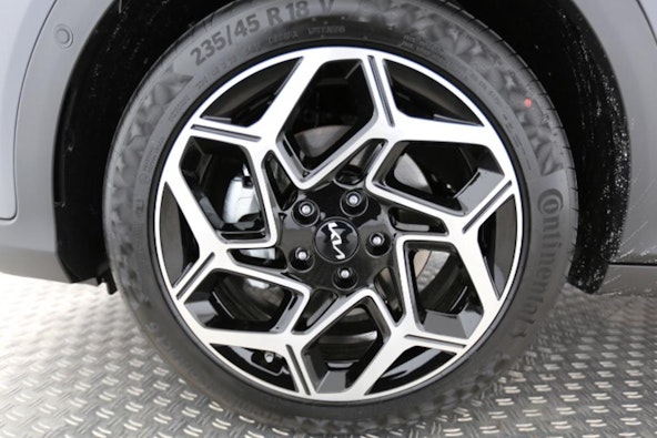 Vehicle image 5 Vehicle image 5