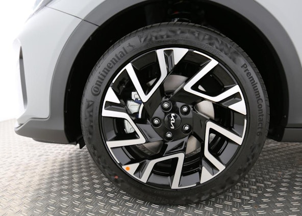 Vehicle image 5 Vehicle image 5