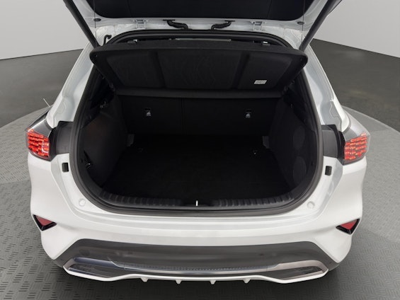 Vehicle image 4 Vehicle image 4