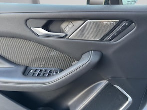 Vehicle image JAGUAR I-Pace EV400 HSE AWD