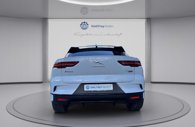 Vehicle image 4 Vehicle image 4