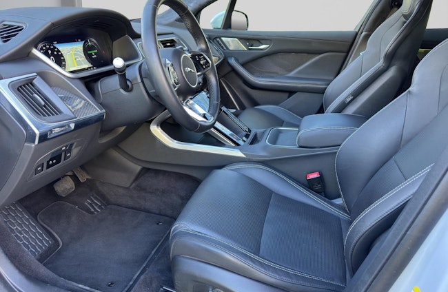 Vehicle image 6 Vehicle image 6