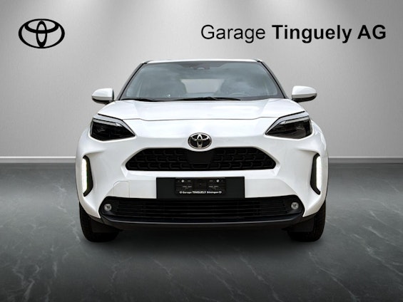 First vehicle image