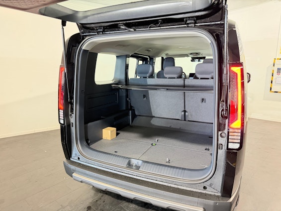 Vehicle image 2 Vehicle image 2