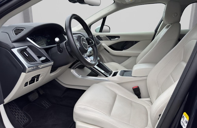 Vehicle image 6 Vehicle image 6