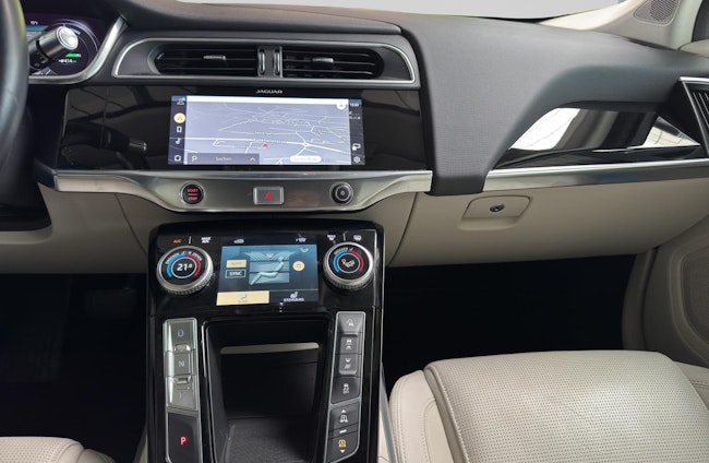 Vehicle image 13 Vehicle image 13