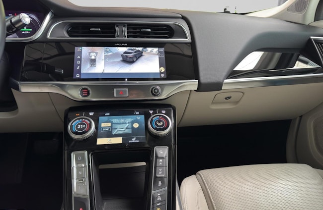 Vehicle image 12 Vehicle image 12