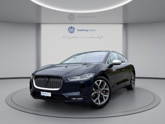 First vehicle image