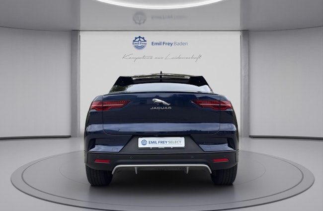 Vehicle image 4 Vehicle image 4