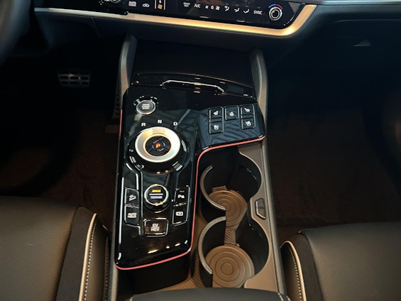 Vehicle image 6 Vehicle image 6