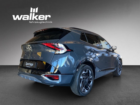 Vehicle image 18 Vehicle image 18