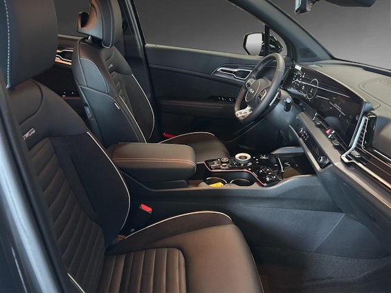 Vehicle image 9 Vehicle image 9