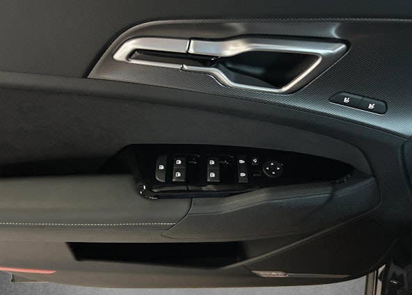 Vehicle image 3 Vehicle image 3