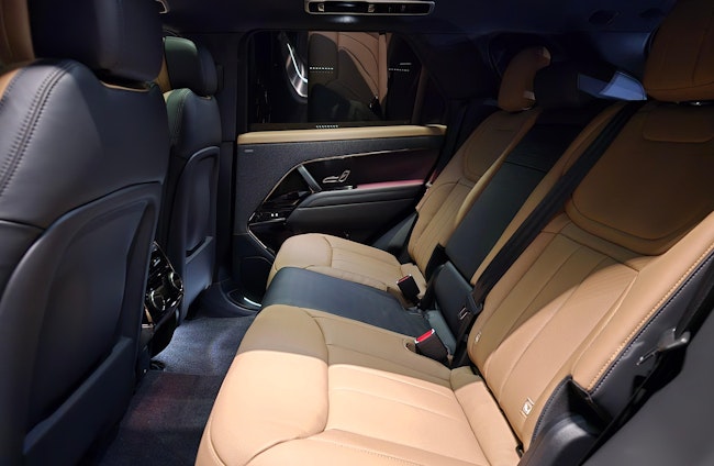 Vehicle image 4 Vehicle image 4