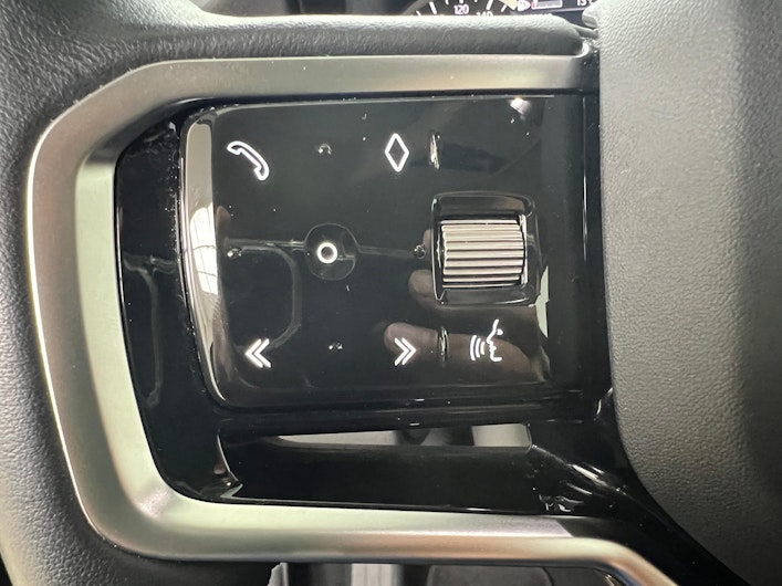 Vehicle image LAND ROVER DISCOVERY SPORT