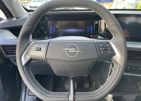 Vehicle image 7 Vehicle image 7