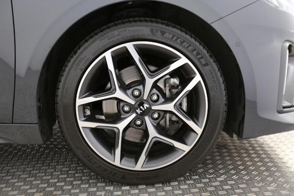 Vehicle image 12 Vehicle image 12