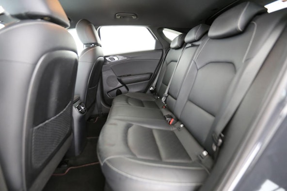 Vehicle image 8 Vehicle image 8